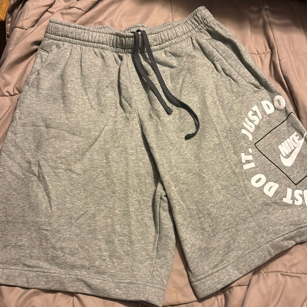Men’s Nike sweat shorts!